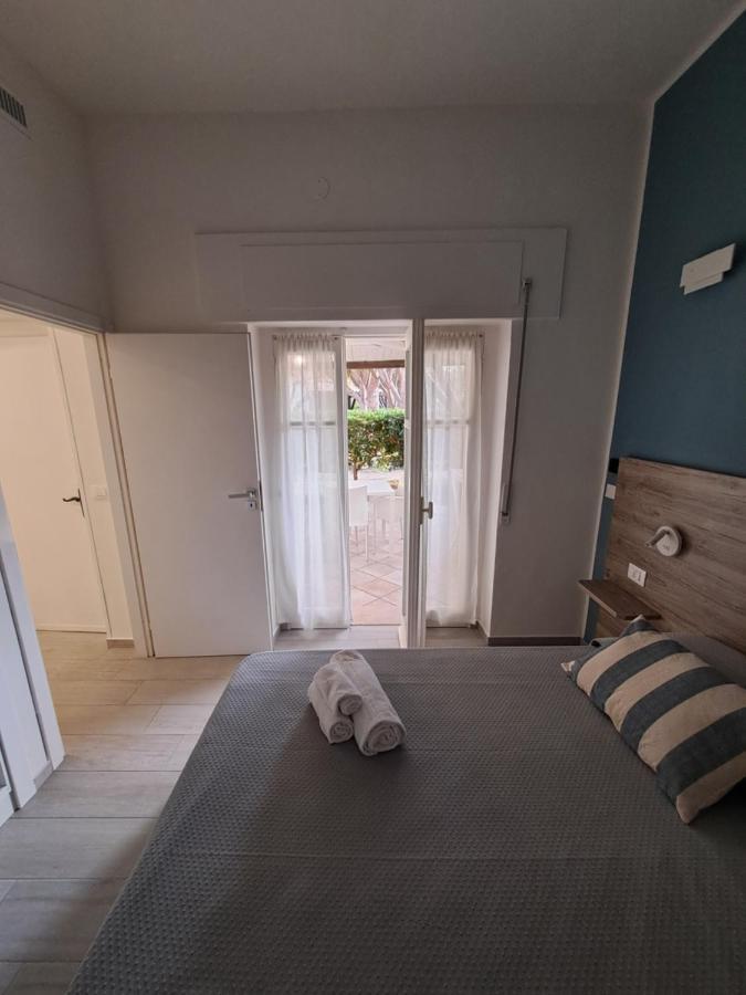 Le Roccette Mare Beach Hotel & Restaurant トロペーア エクステリア 写真