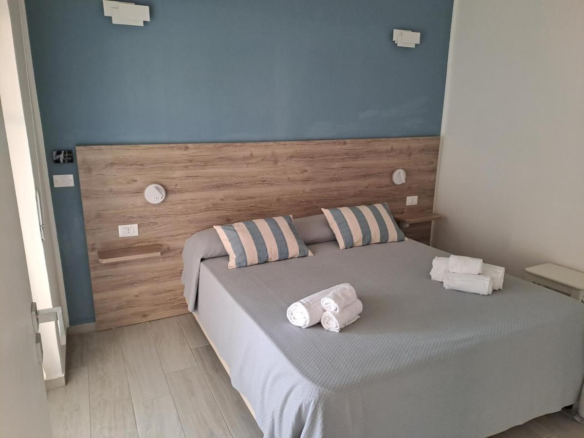 Le Roccette Mare Beach Hotel & Restaurant トロペーア エクステリア 写真