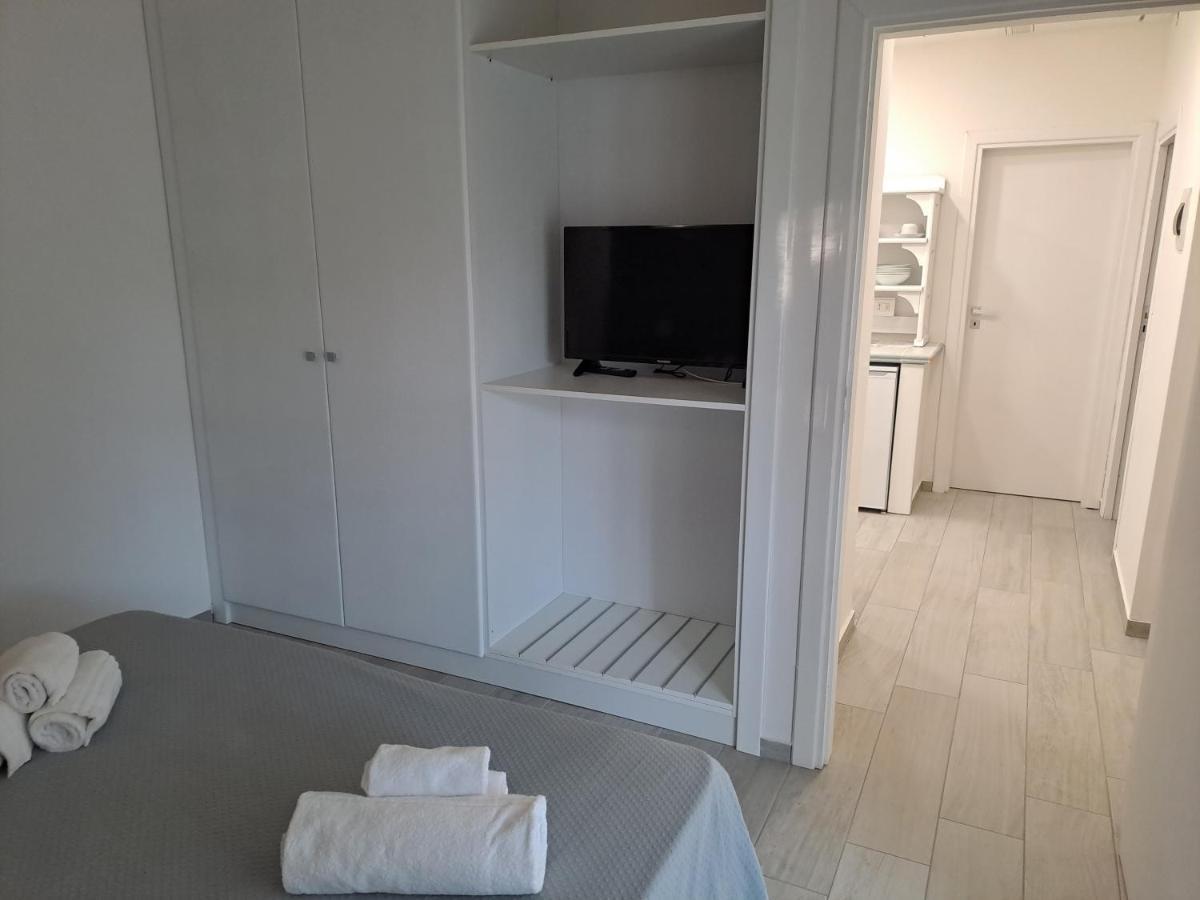 Le Roccette Mare Beach Hotel & Restaurant トロペーア エクステリア 写真