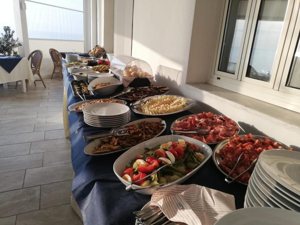 Le Roccette Mare Beach Hotel & Restaurant トロペーア エクステリア 写真