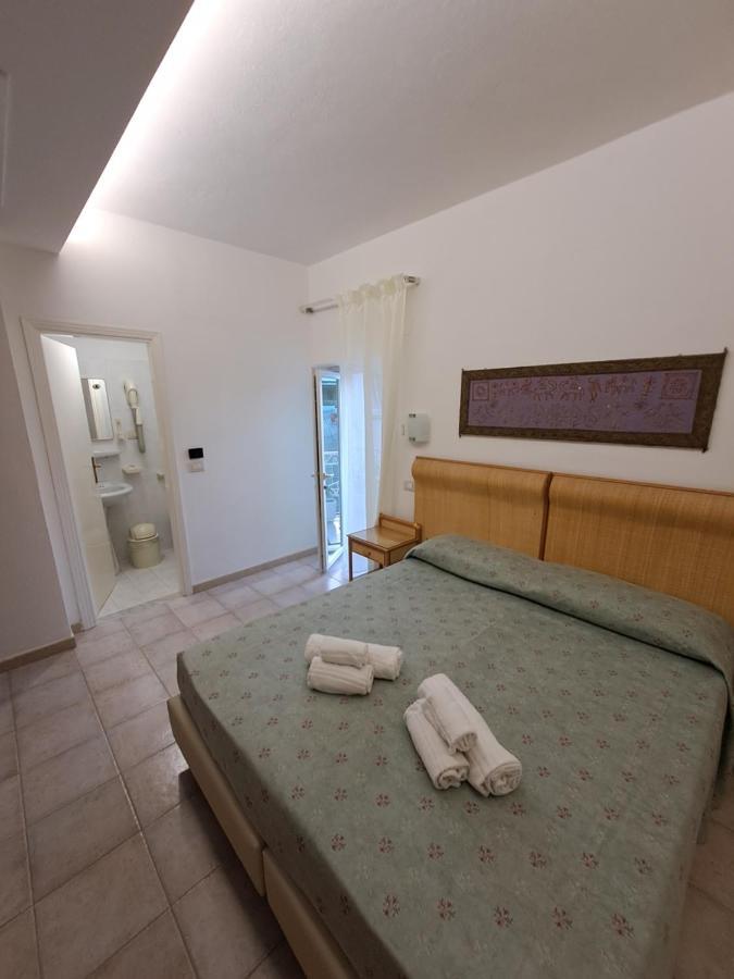 Le Roccette Mare Beach Hotel & Restaurant トロペーア エクステリア 写真