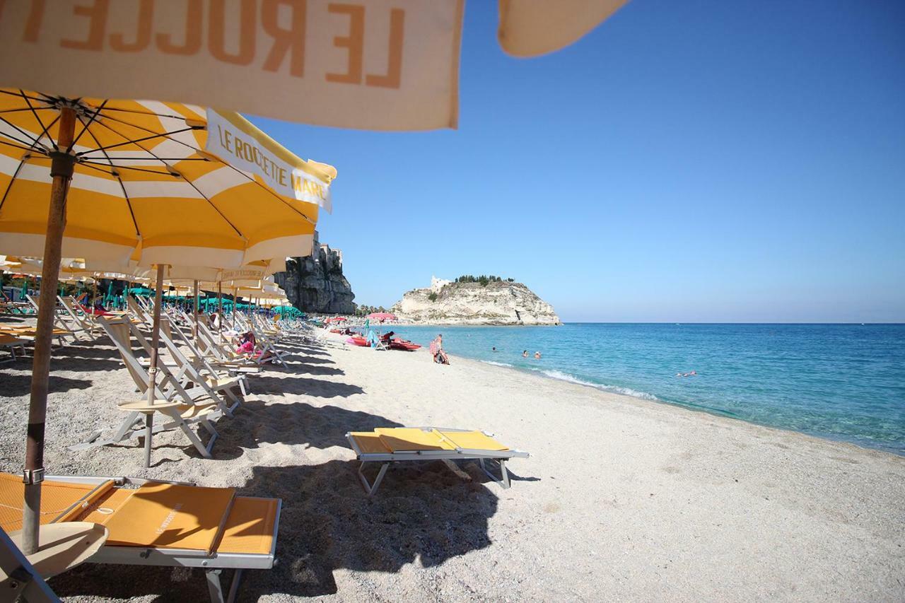 Le Roccette Mare Beach Hotel & Restaurant トロペーア エクステリア 写真