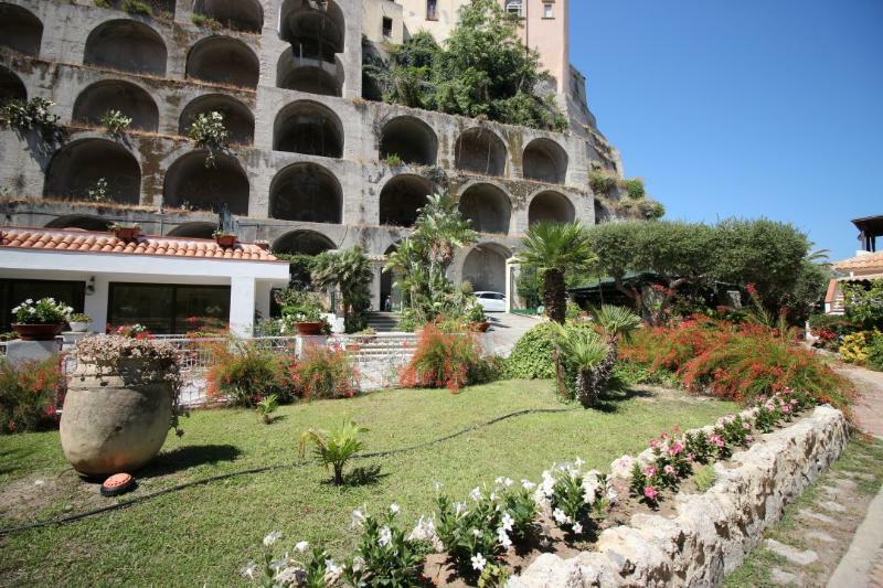 Le Roccette Mare Beach Hotel & Restaurant トロペーア エクステリア 写真
